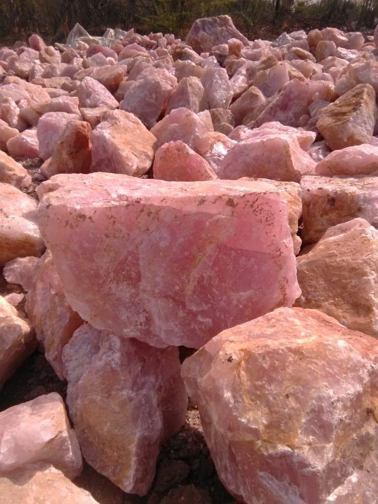 Pembe Kuvars